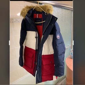 NWT mens Tommy Hilfiger winter jacket with hood size small